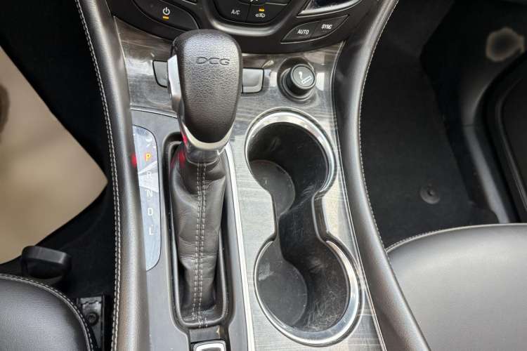Used Buick Envision 2021 532T Two-Wheel-Drive Leading Version Gear Lever