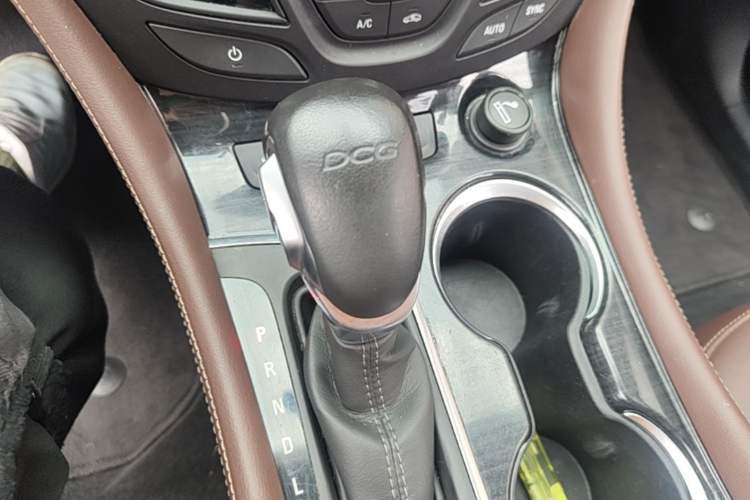 Used Buick Envision 2021 532T Two-Wheel-Drive Elite Version Gear Lever