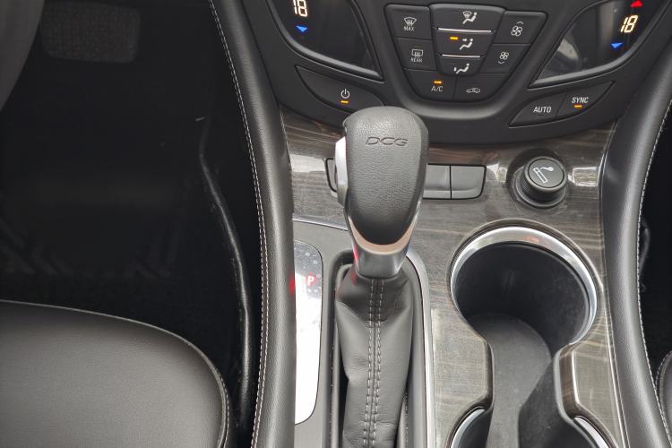 Used Buick Envision 2021 532T Two-Wheel-Drive Leading Version Gear Lever