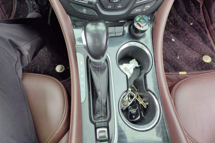 Used Buick Envision 2021 532T Two-Wheel-Drive Elite Version Gear Lever