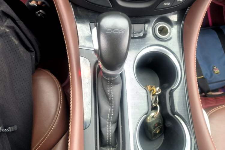 Used Buick Envision 2021 532T Two-Wheel-Drive Elite Version Gear Lever