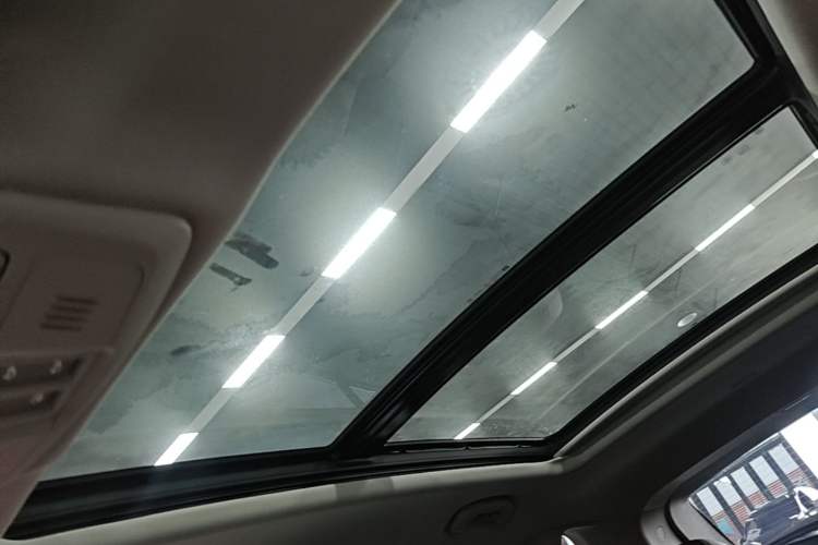 Used Buick Envision 2021 532T Two-Wheel-Drive Elite Version Headliner