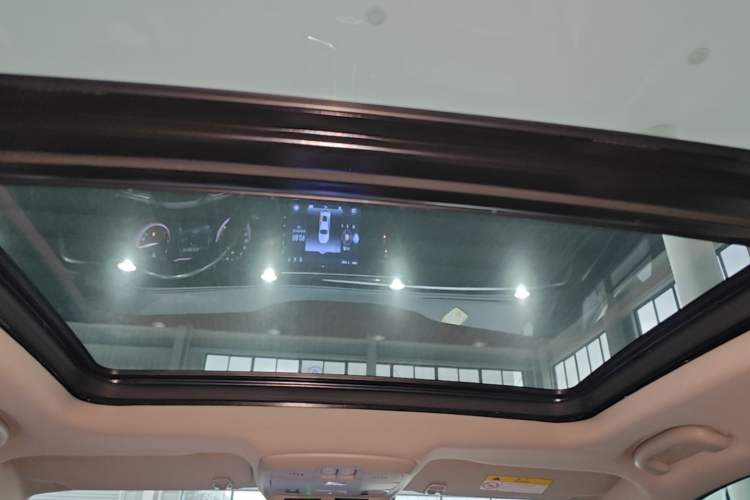 Used Buick Envision 2021 532T Two-Wheel-Drive Elite Version Headliner