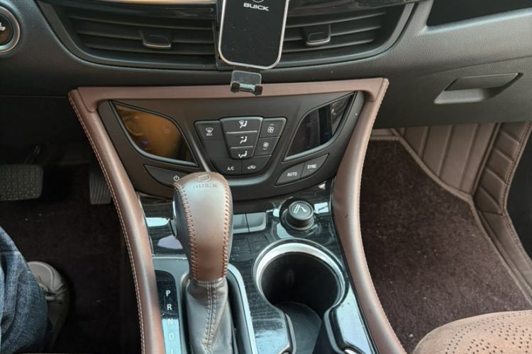 Used Buick Envision 2021 532T Two-Wheel-Drive Elite Version Interior 2