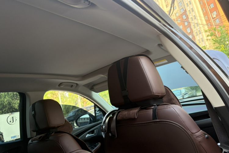 Used Buick Envision 2021 532T Two-Wheel-Drive Elite Version Interior 3