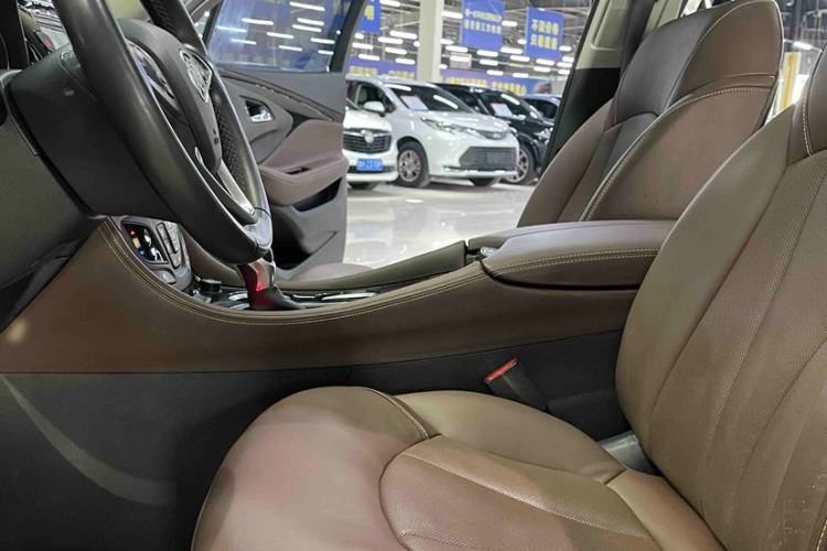 Used Buick Envision 2021 532T Two-Wheel-Drive Luxury Version Interior 4