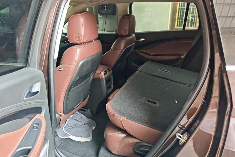 Used Buick Envision 2021 532T Two-Wheel-Drive Luxury Version Interior 4