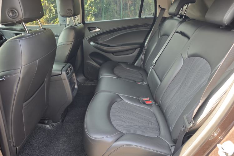 Used Buick Envision 2021 532T Two-Wheel-Drive Leading Version Interior 4