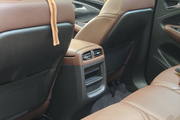 Used Buick Envision 2021 532T Two-Wheel-Drive Luxury Version Interior 8