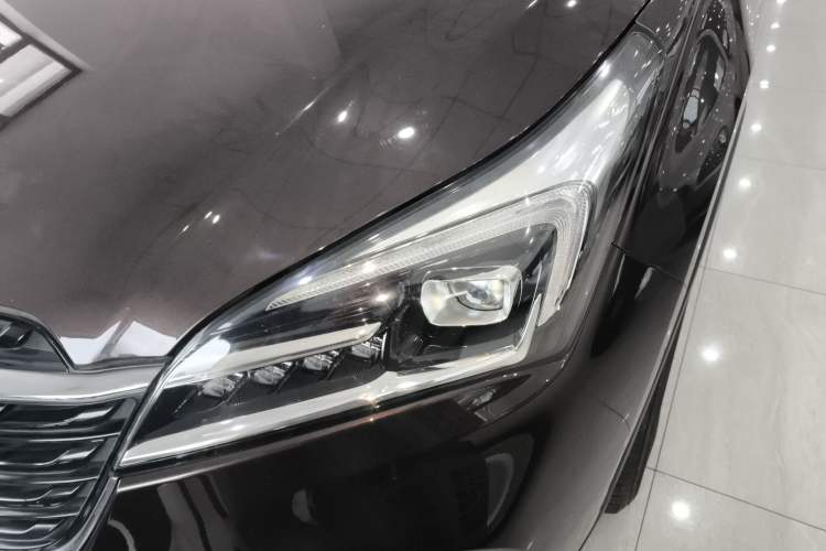Used Buick Envision 2021 532T Two-Wheel-Drive Luxury Version Left Front Headlight