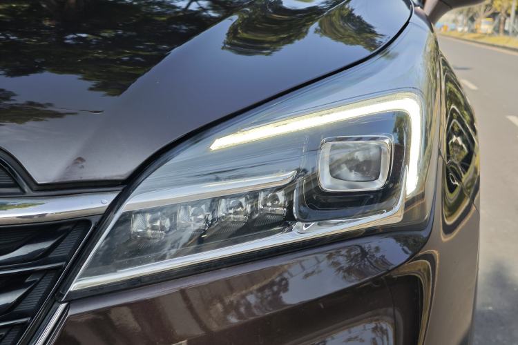 Used Buick Envision 2021 532T Two-Wheel-Drive Leading Version Left Front Headlight