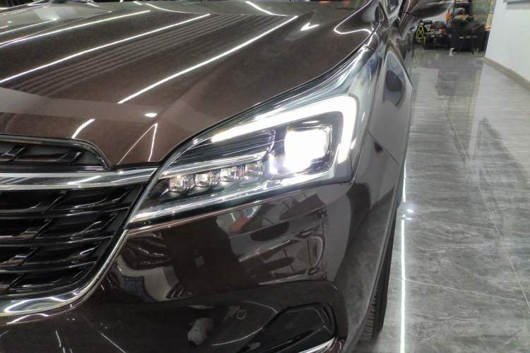 Used Buick Envision 2021 532T Two-Wheel-Drive Luxury Version Left Front Headlight