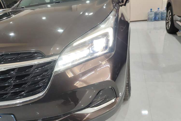 Used Buick Envision 2021 532T Two-Wheel-Drive Leading Version Left Front Headlight