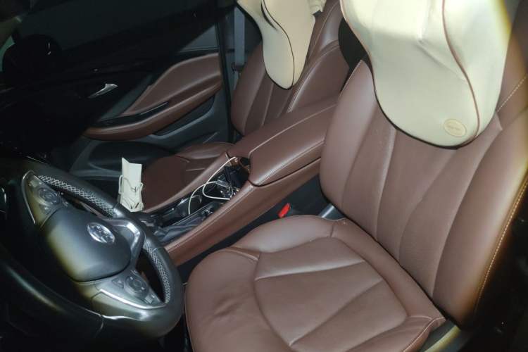 Used Buick Envision 2021 532T Two-Wheel-Drive Luxury Version Left Front Seat