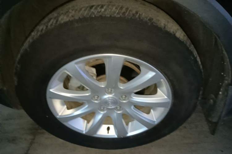 Used Buick Envision 2021 532T Two-Wheel-Drive Leading Version Left Front Wheel Hub