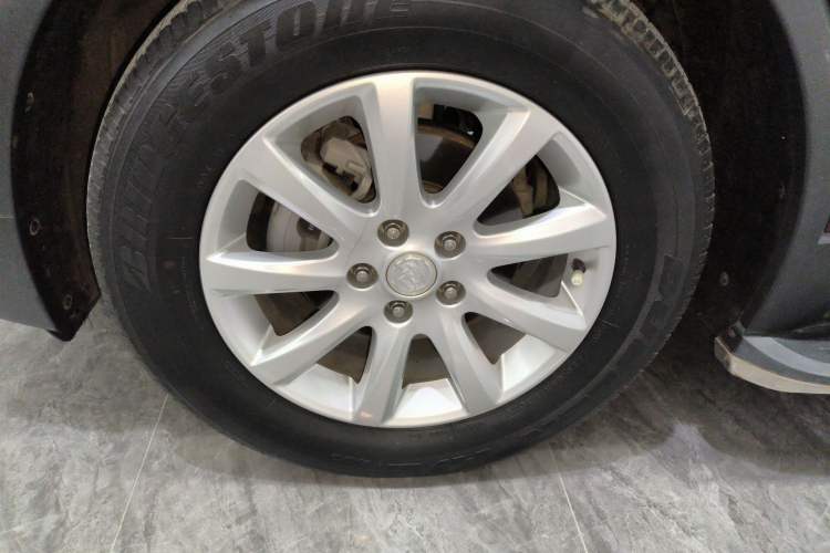 Used Buick Envision 2021 532T Two-Wheel-Drive Luxury Version Left Front Wheel Hub