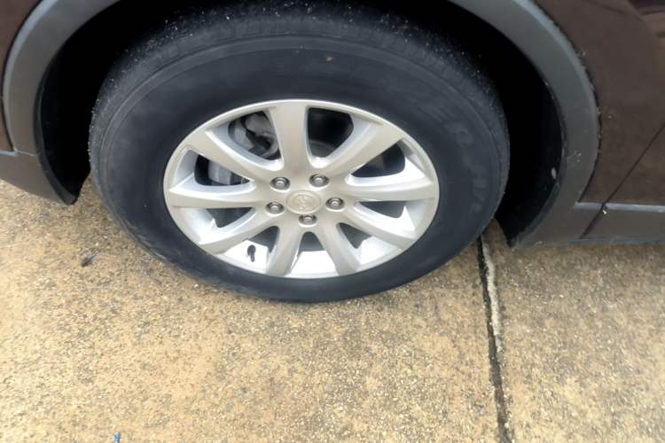 Used Buick Envision 2021 532T Two-Wheel-Drive Elite Version Left Front Wheel Hub