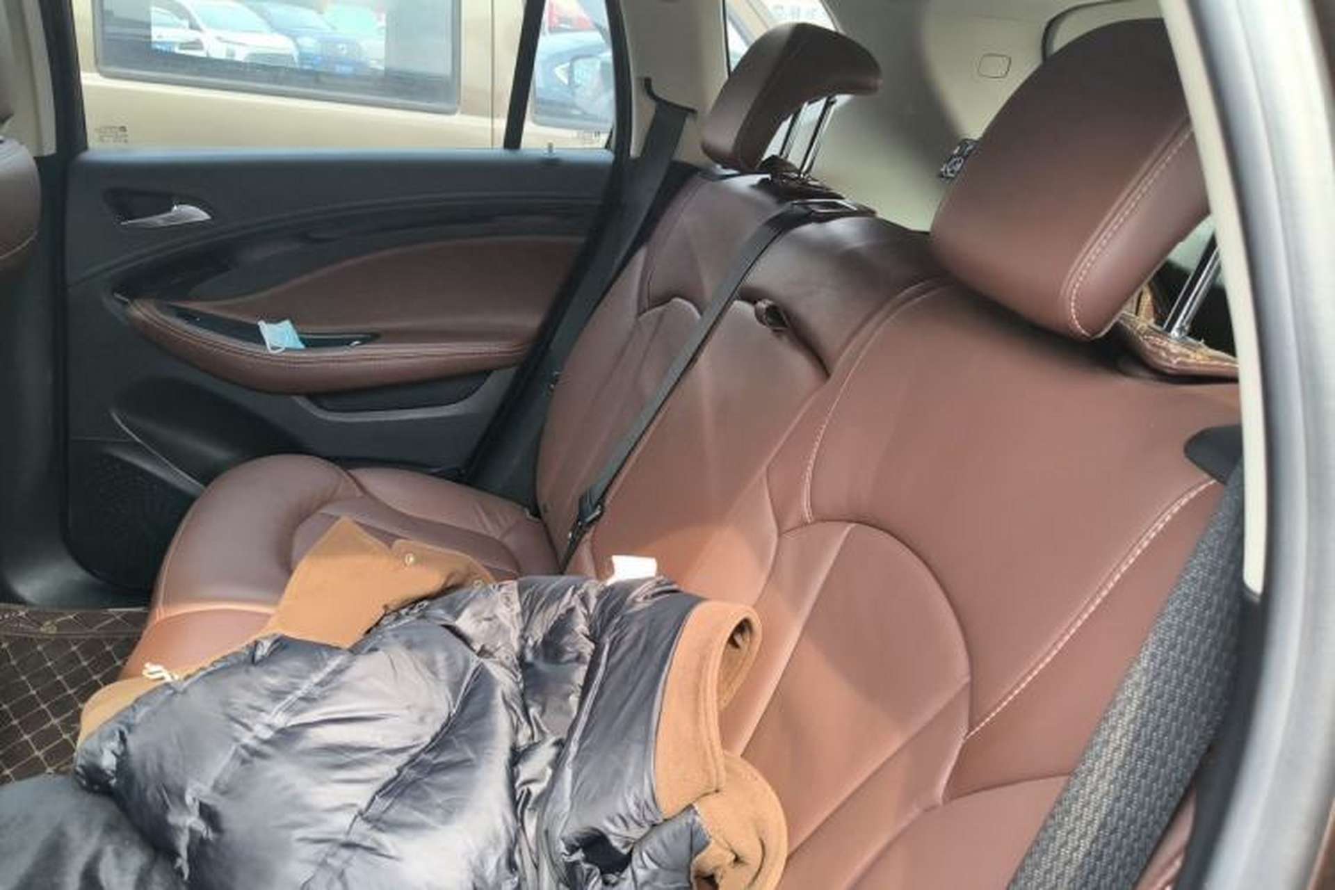 Used Buick Envision 2021 532T Two-Wheel-Drive Elite Version Left Rear Seat