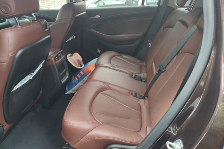 Used Buick Envision 2021 532T Two-Wheel-Drive Luxury Version Left Rear Seat