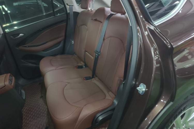 Used Buick Envision 2021 532T Two-Wheel-Drive Luxury Version Left Rear Seat