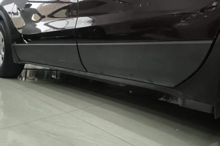 Used Buick Envision 2021 532T Two-Wheel-Drive Luxury Version Left Side Sill