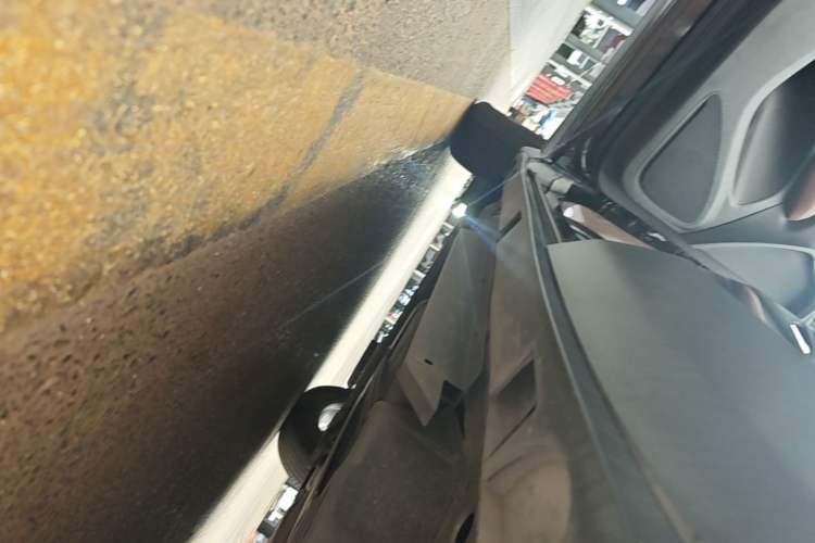 Used Buick Envision 2021 532T Two-Wheel-Drive Elite Version Left Side Sill