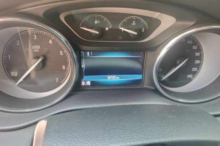 Used Buick Envision 2021 532T Two-Wheel-Drive Elite Version Odometer Close Up