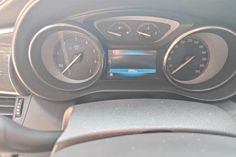 Used Buick Envision 2021 532T Two-Wheel-Drive Leading Version Odometer Close Up