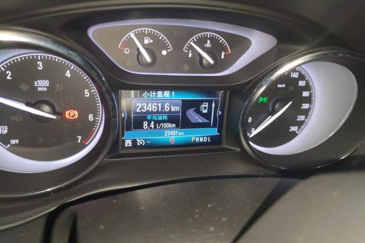 Used Buick Envision 2021 532T Two-Wheel-Drive Luxury Version Odometer Close Up
