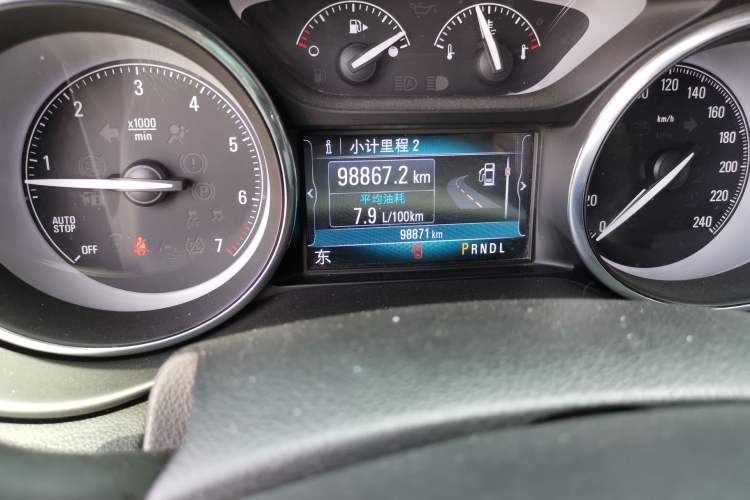 Used Buick Envision 2021 532T Two-Wheel-Drive Elite Version Odometer Close Up