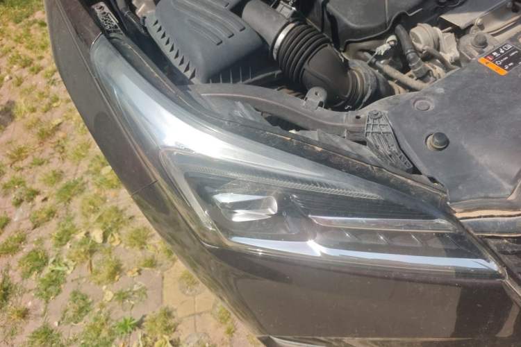 Used Buick Envision 2021 532T Two-Wheel-Drive Elite Version Right Front Headlight