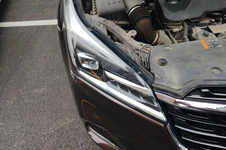 Used Buick Envision 2021 532T Two-Wheel-Drive Luxury Version Right Front Headlight