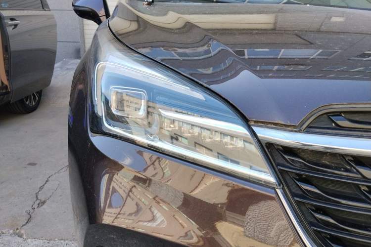 Used Buick Envision 2021 532T Two-Wheel-Drive Luxury Version Right Front Headlight