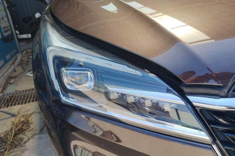 Used Buick Envision 2021 532T Two-Wheel-Drive Elite Version Right Front Headlight
