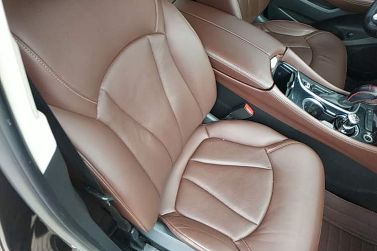 Used Buick Envision 2021 532T Two-Wheel-Drive Luxury Version Right Front Seat