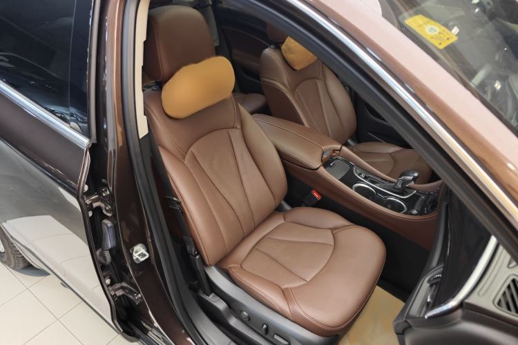 Used Buick Envision 2021 532T Two-Wheel-Drive Luxury Version Right Front Seat