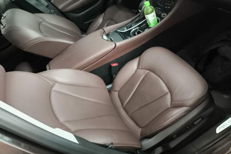 Used Buick Envision 2021 532T Two-Wheel-Drive Luxury Version Right Front Seat