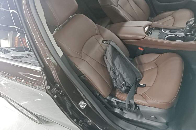 Used Buick Envision 2021 532T Two-Wheel-Drive Elite Version Right Front Seat