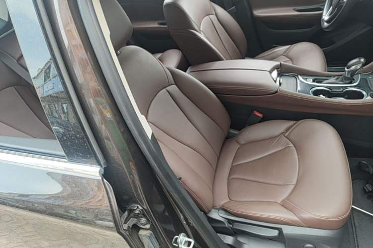Used Buick Envision 2021 532T Two-Wheel-Drive Elite Version Right Front Seat