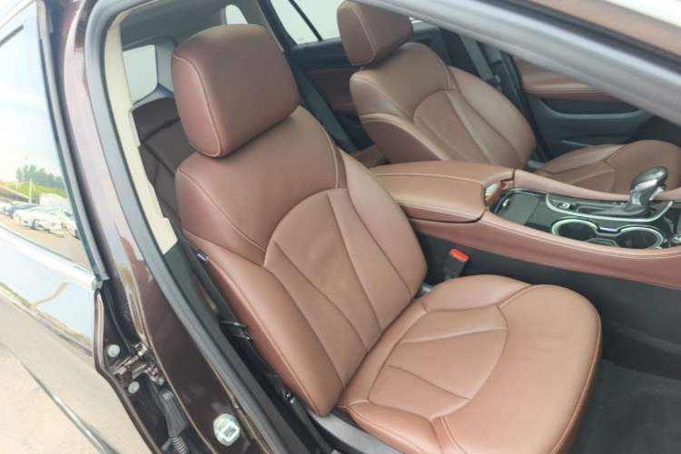 Used Buick Envision 2021 532T Two-Wheel-Drive Luxury Version Right Front Seat