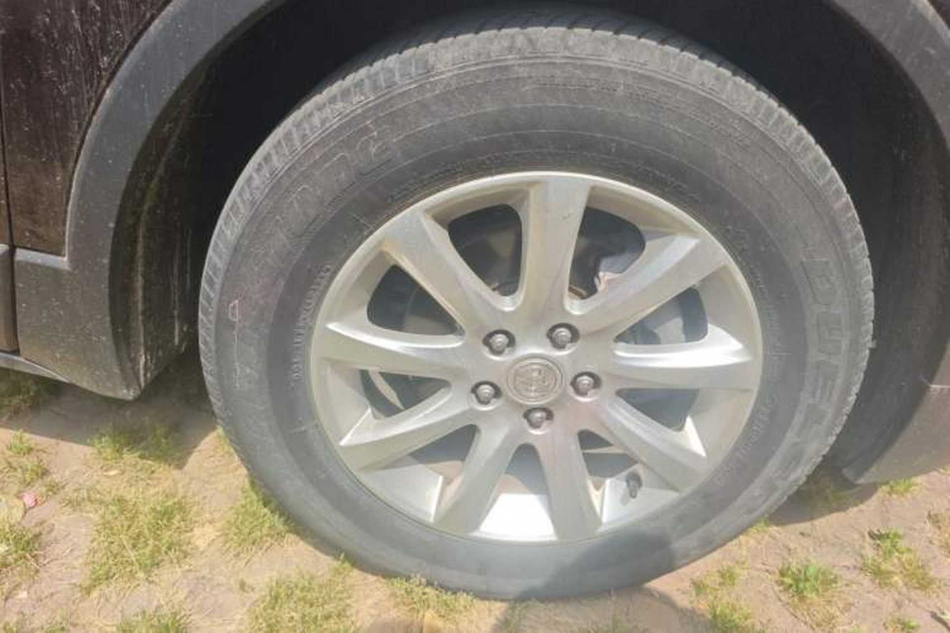 Used Buick Envision 2021 532T Two-Wheel-Drive Elite Version Right Front Wheel Hub