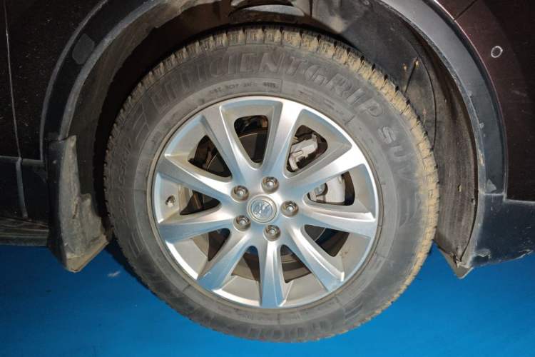 Used Buick Envision 2021 532T Two-Wheel-Drive Luxury Version Right Front Wheel Hub