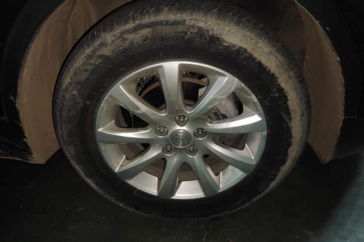 Used Buick Envision 2021 532T Two-Wheel-Drive Elite Version Right Front Wheel Hub