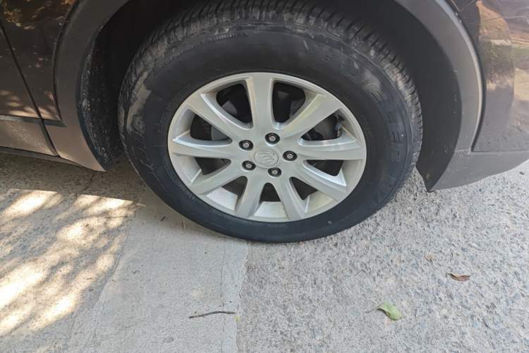 Used Buick Envision 2021 532T Two-Wheel-Drive Leading Version Right Front Wheel Hub