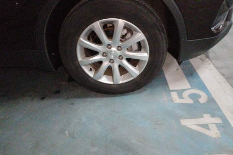 Used Buick Envision 2021 532T Two-Wheel-Drive Elite Version Right Front Wheel Hub