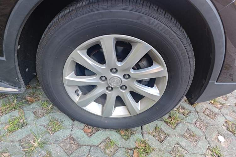 Used Buick Envision 2021 532T Two-Wheel-Drive Elite Version Right Front Wheel Hub