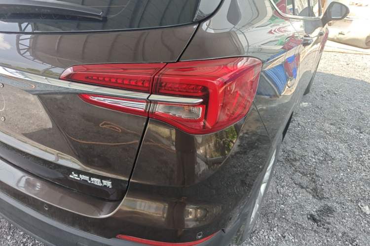 Used Buick Envision 2021 532T Two-Wheel-Drive Elite Version Right Rear Taillight