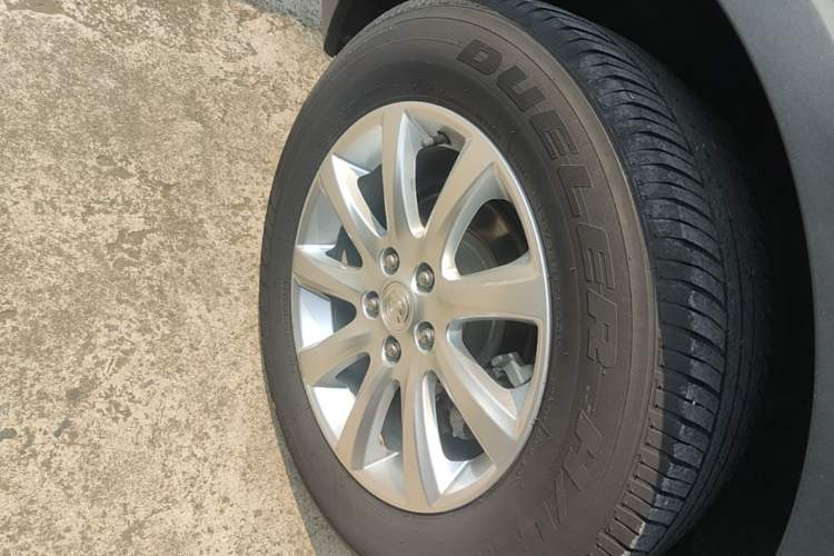 Used Buick Envision 2021 532T Two-Wheel-Drive Leading Version Right Rear Wheel Hub