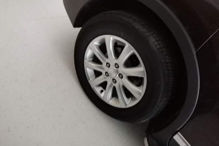 Used Buick Envision 2021 532T Two-Wheel-Drive Leading Version Right Rear Wheel Hub