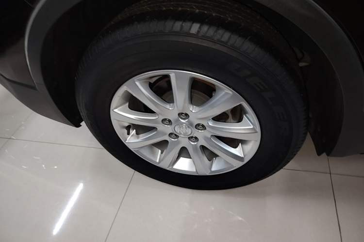 Used Buick Envision 2021 532T Two-Wheel-Drive Luxury Version Right Rear Wheel Hub